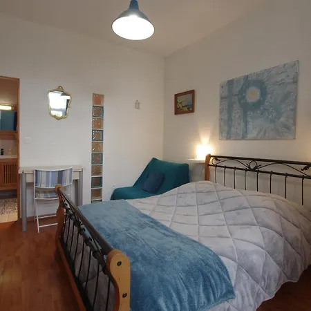 D'hotes Les Denias Bed & Breakfast 3*